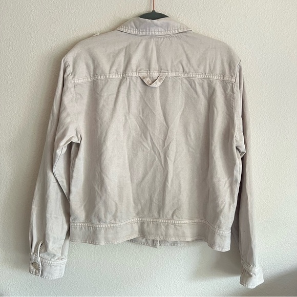 YFB Young Fabulous & Broke Beige Flap pocket Crop  jacket, tencell blend, L NWOT - Picture 4 of 14